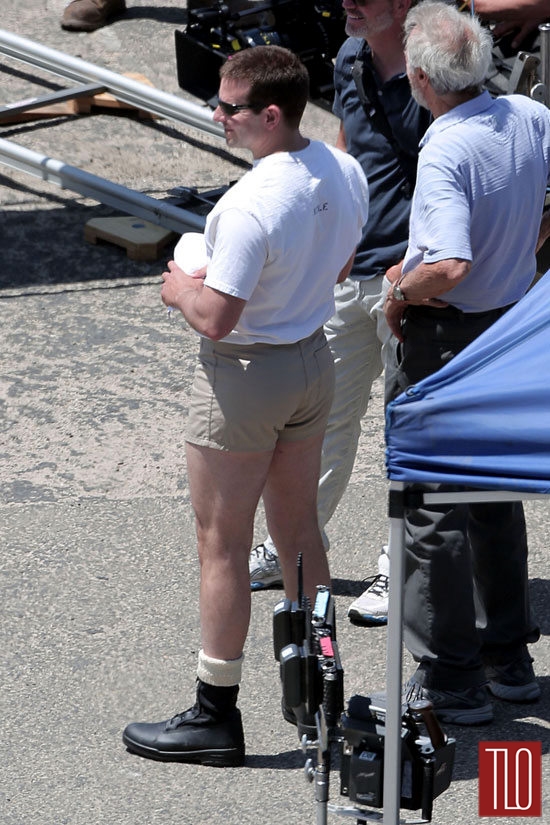 Bradley-Cooper-On-Set-American-Sniper-Short-Shorts-Tom-Lorenzo-Site-TLO-4.jpg