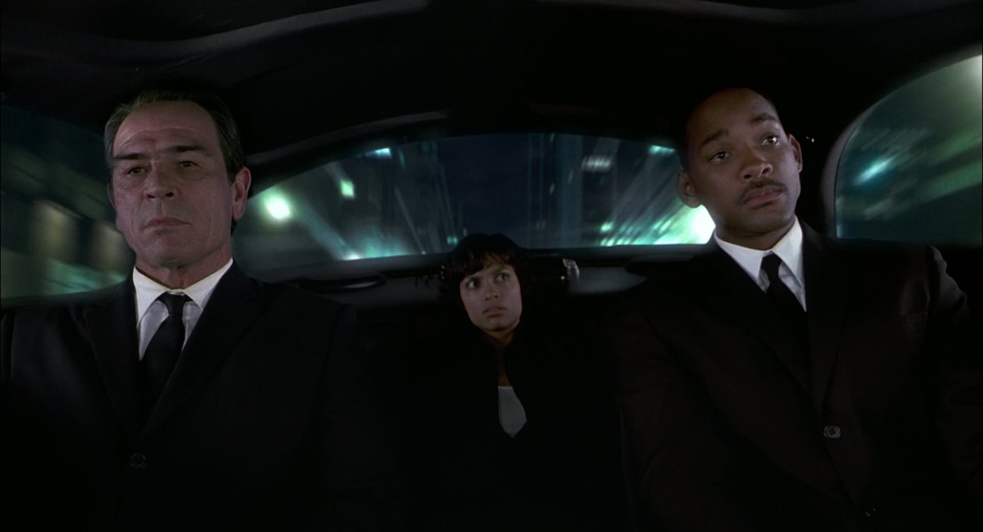 Men in Black II (2002) (1080p BluRay x265 10bit Tigole).mkv_004367071.jpg