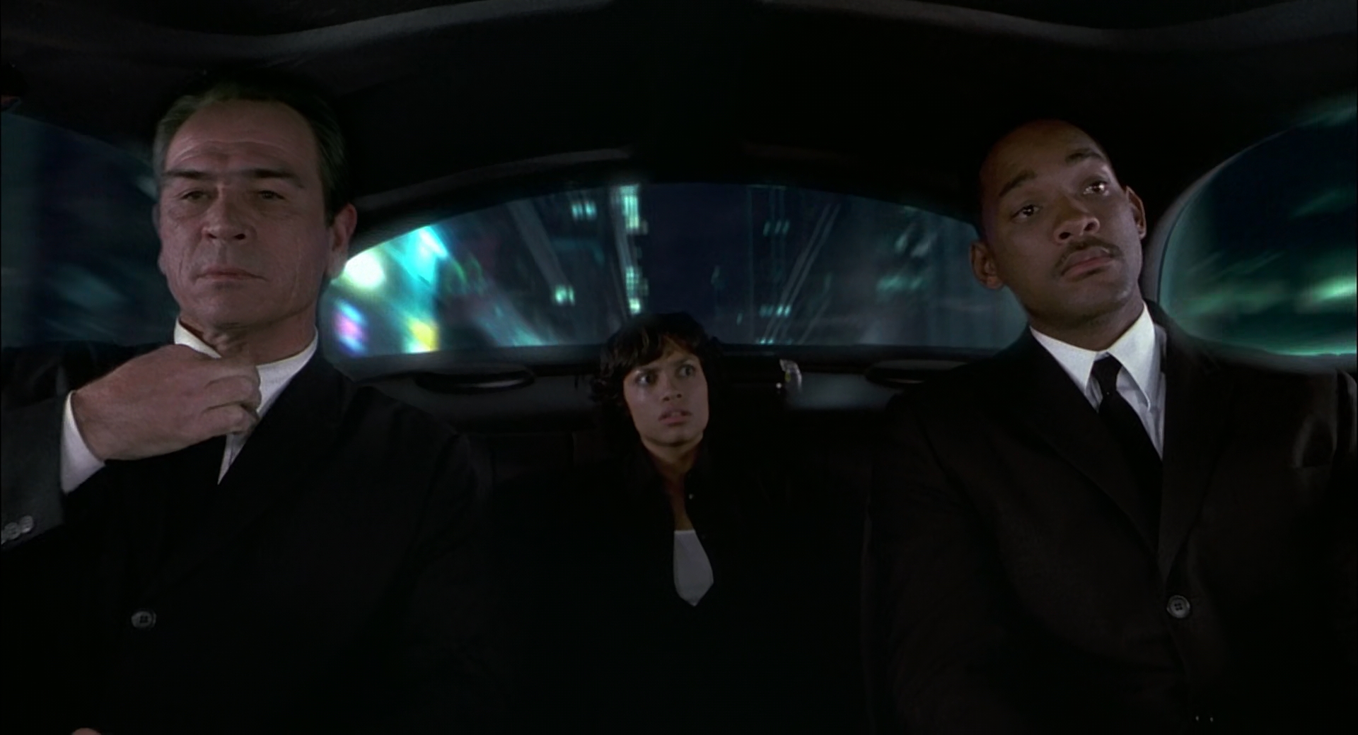 Men in Black II (2002) (1080p BluRay x265 10bit Tigole).mkv_004366237.jpg