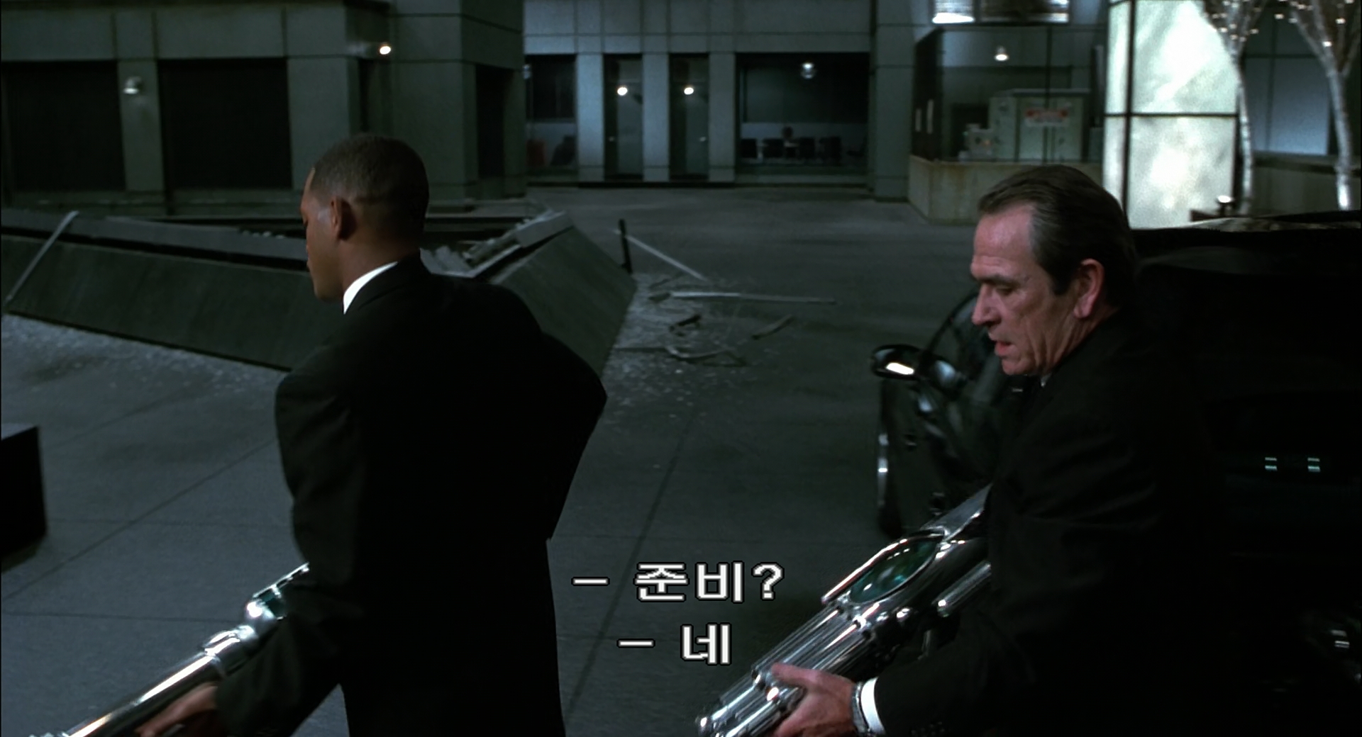 Men in Black II (2002) (1080p BluRay x265 10bit Tigole).mkv_004682511.jpg